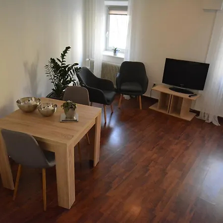 Adora Apartment *
